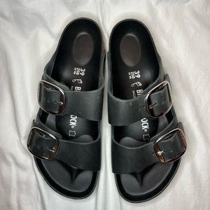 Birkenstock Arizona Big Buckle slide sandals. Never worn. Size 39